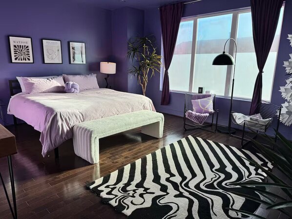 3 habitaciones, tabla de planchar con plancha, wifi y ropa de cama 