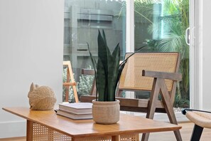 Interior - Cozy 1BR Getaway-Victoria Park, Near Beach (Fort Lauderdale)