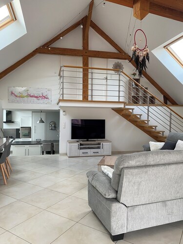 Quiet, spacious, bright apartment in a pretty village 5 kms from Beaune