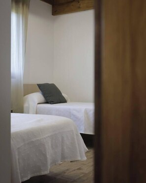 2 Schlafzimmer, Bügeleisen/Bügelbrett, Reisekinderbett, WLAN