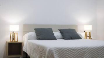 2 slaapkamers, een strijkplank/strijkijzer, wifi, beddengoed