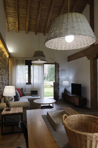 EL MEMBRILLO Apartamento
LA HUERTONA DE CAVIEDES