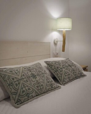 2 bedrooms, iron/ironing board, travel crib, WiFi