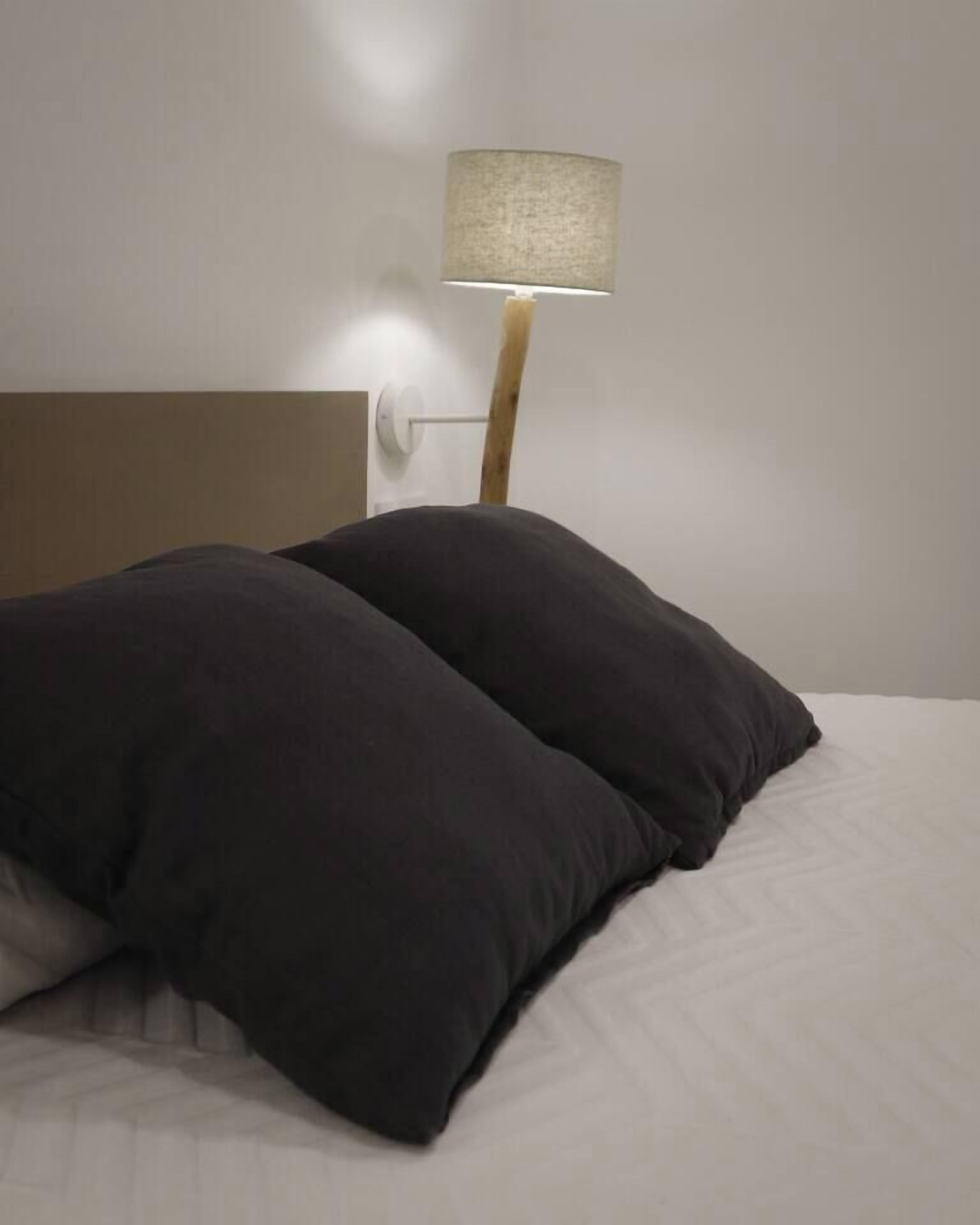 2 dormitorios, tabla de planchar con plancha, wifi y ropa de cama