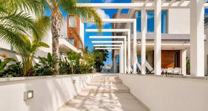4BR Villa with Pool and Hot Tub - Olive by Premier