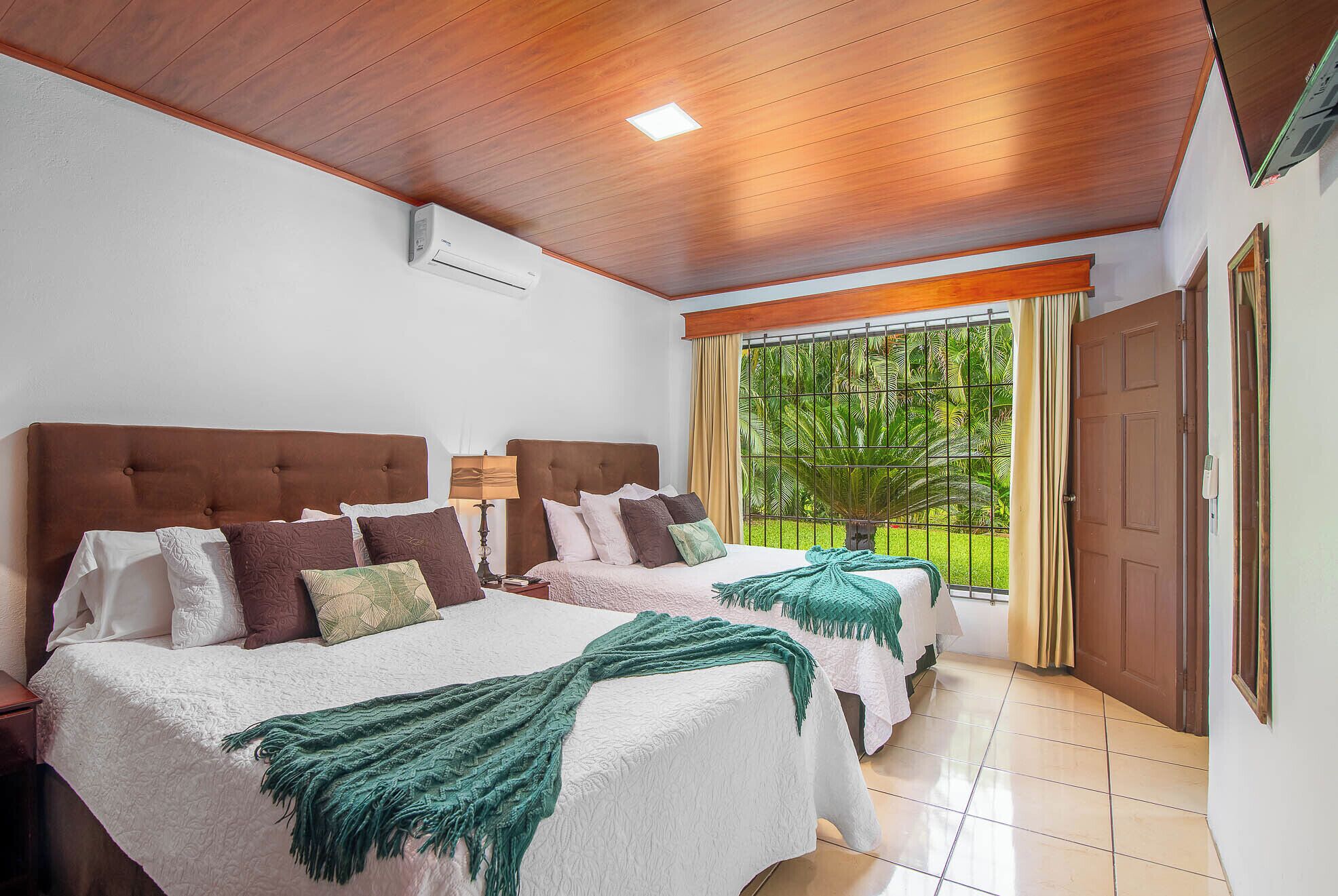 2 chambres, Wi-Fi gratuit, draps fournis