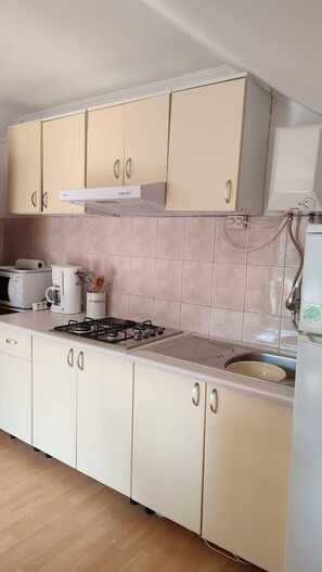 Fridge, microwave, stovetop, toaster