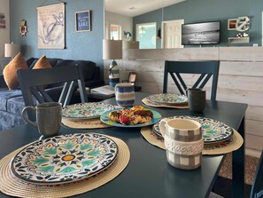 Dining - 371 Stunning Lakeview, close to SDC, Welcome Home (Kimberling City)