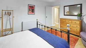 1 室のベッドルーム、WiFi、ベッドシーツ