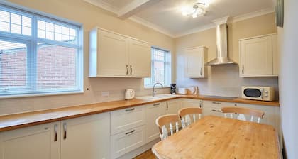 Host & Stay | Wardman Crescent