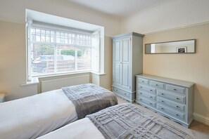 2 sovrum, strykjärn/strykbräda, wi-fi och sängkläder