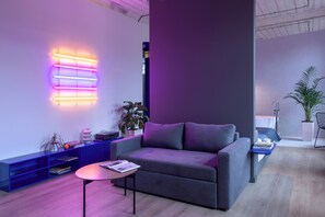 Royal Double Room, City View | Living area