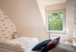 5 chambres, fer et planche à repasser, accès au Wi-Fi (inclus)