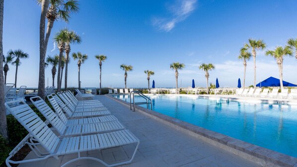 Opvarmet pool