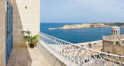 Rare Valletta Seaview Penthouse! GardenVIEW + WiFi