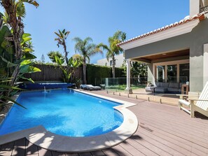 室外泳池、暖水池