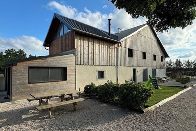 Renovated 160m² Comtoise farmhouse in the countryside