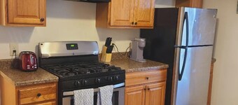 26 Columbia - 3 bdrm apt in City Center Oneonta, walkable to Main St