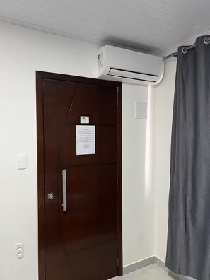 Superior Room, Park View | Minibar, desk, laptop workspace, free WiFi - Suite Suzena 700m Beto Carrero e Praias (Penha)