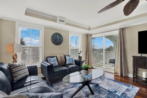 Living area - Coastal Attitude (Tybee Island)