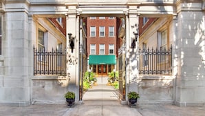 Unclassified image, 4 of 35, button - Downtown At The Derenne (Savannah)