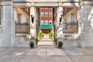 Exterior - Downtown At The Derenne (Savannah)