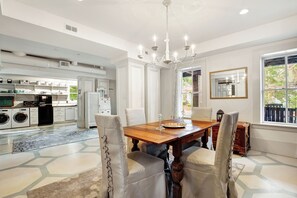 Restauration dans la chambre