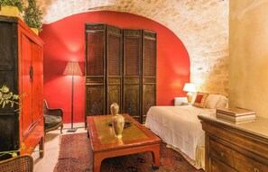 4 chambres, fer et planche à repasser, Wi-Fi gratuit, draps fournis