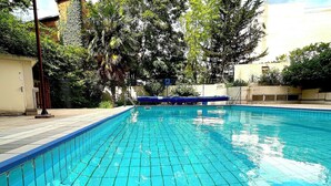 حمام سباحة