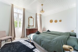 8 chambres, fer et planche à repasser, Wi-Fi, literie fournie