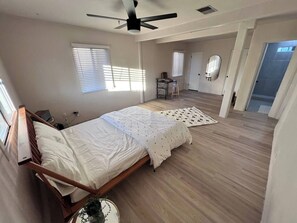 3 bedrooms, iron/ironing board, WiFi, bed sheets