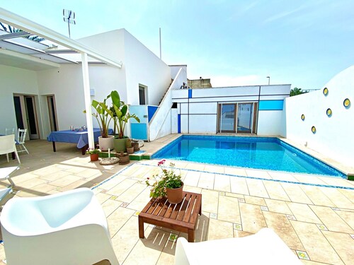 Casa Mondrian - Camere con Bagno e Piscina Privata