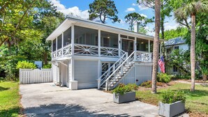 Unclassified image, 5 of 31, button - Coast A While (Tybee Island)
