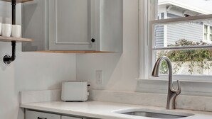 Unclassified image, 5 of 30, button - Hiatus House (Savannah)