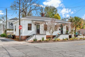 Front of property - Hiatus House (Savannah)