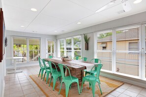 Standard House | In-room dining