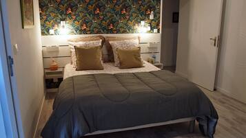 2 chambres, fer et planche Ă repasser, Wi-Fi gratuit, draps fournis