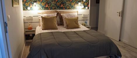 2 bedrooms, iron/ironing board, free WiFi, bed sheets