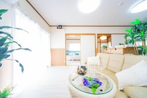 Iron/ironing board - Awaji Central House In Kusumoto (Awaji)