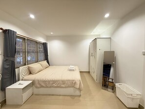 2 habitaciones, tabla de planchar con plancha, wifi y ropa de cama