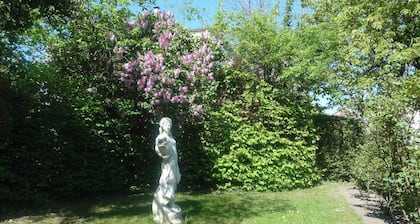 Vacation on the Trave - with a garden view