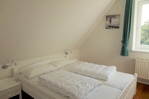 3 bedrooms, travel cot, free WiFi, bed sheets - Ferienhaus in Fehmarn OT Köpendorf (Fehmarn OT Kopendorf)