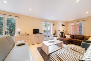 TV, DVD player, stereo - Esquiròu Varois - Maison avec piscine (Moissac-Bellevue)