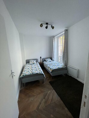 5 quartos, Wi-Fi, roupa de cama