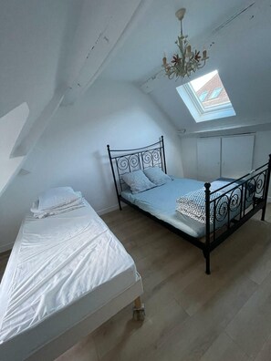 5 quartos, Wi-Fi, roupa de cama