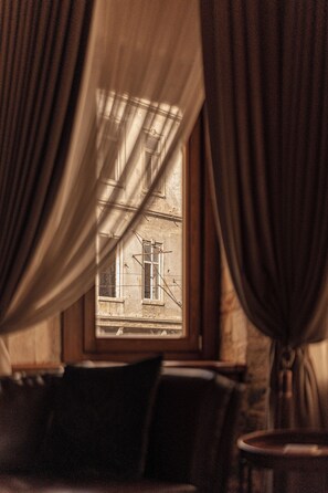 DELUXE SUITE | 1 bedroom, Egyptian cotton sheets, premium bedding, minibar - Stone Inn Galata (Istanbul)