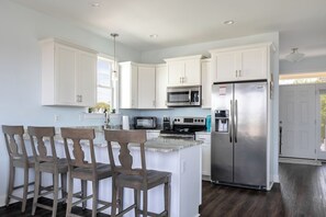 Frigorifero, microonde, forno, lavastoviglie