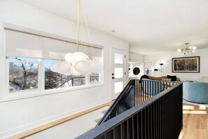Interior - PRIDE ROCK Luxury Retreat (Manhattan)
