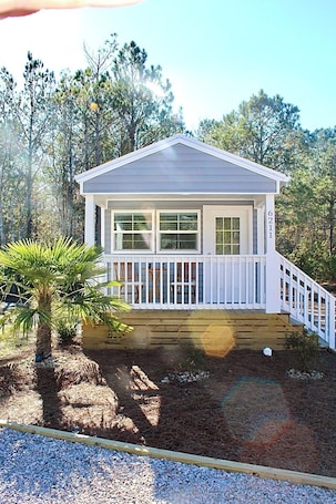 Exterior. A beautiful tiny house in a beautiful little paradise for you to enjoy nature