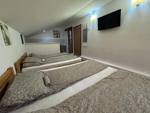 Superior Studio Suite | 1 bedroom, soundproofing, iron/ironing board, free WiFi - Villa Anja Apartments (Mostar)